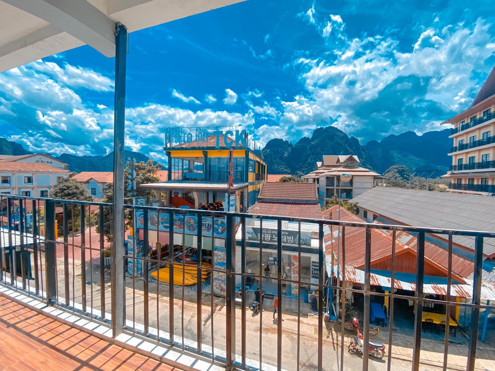 Vang Vieng Ruby Backpackers Hostel Buitenkant foto