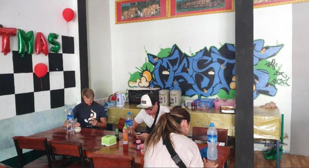 Vang Vieng Ruby Backpackers Hostel Buitenkant foto